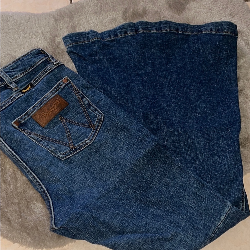 Wrangler Women's Retro High Rise Trumpet Flare Jeans